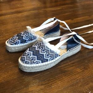*Never worn*Lace-up espadrilles